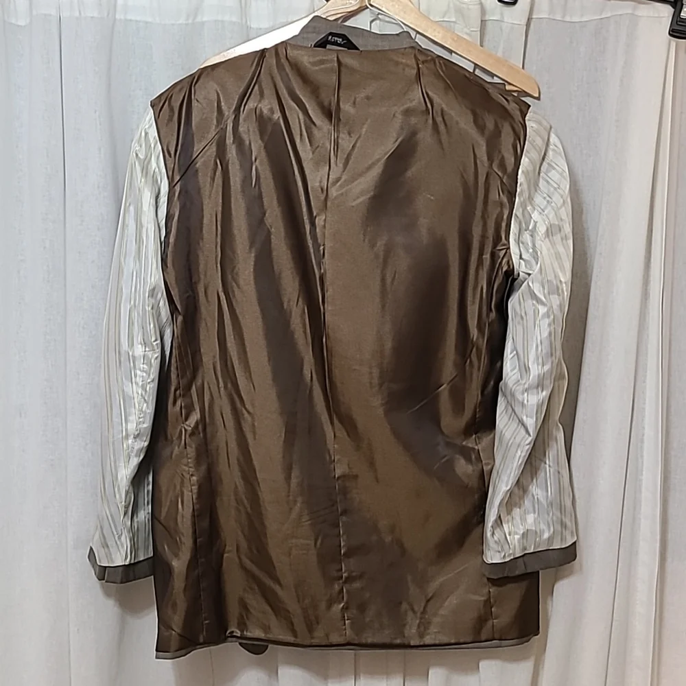 Lineage Milan-New York Suit - Picture 7 of 13